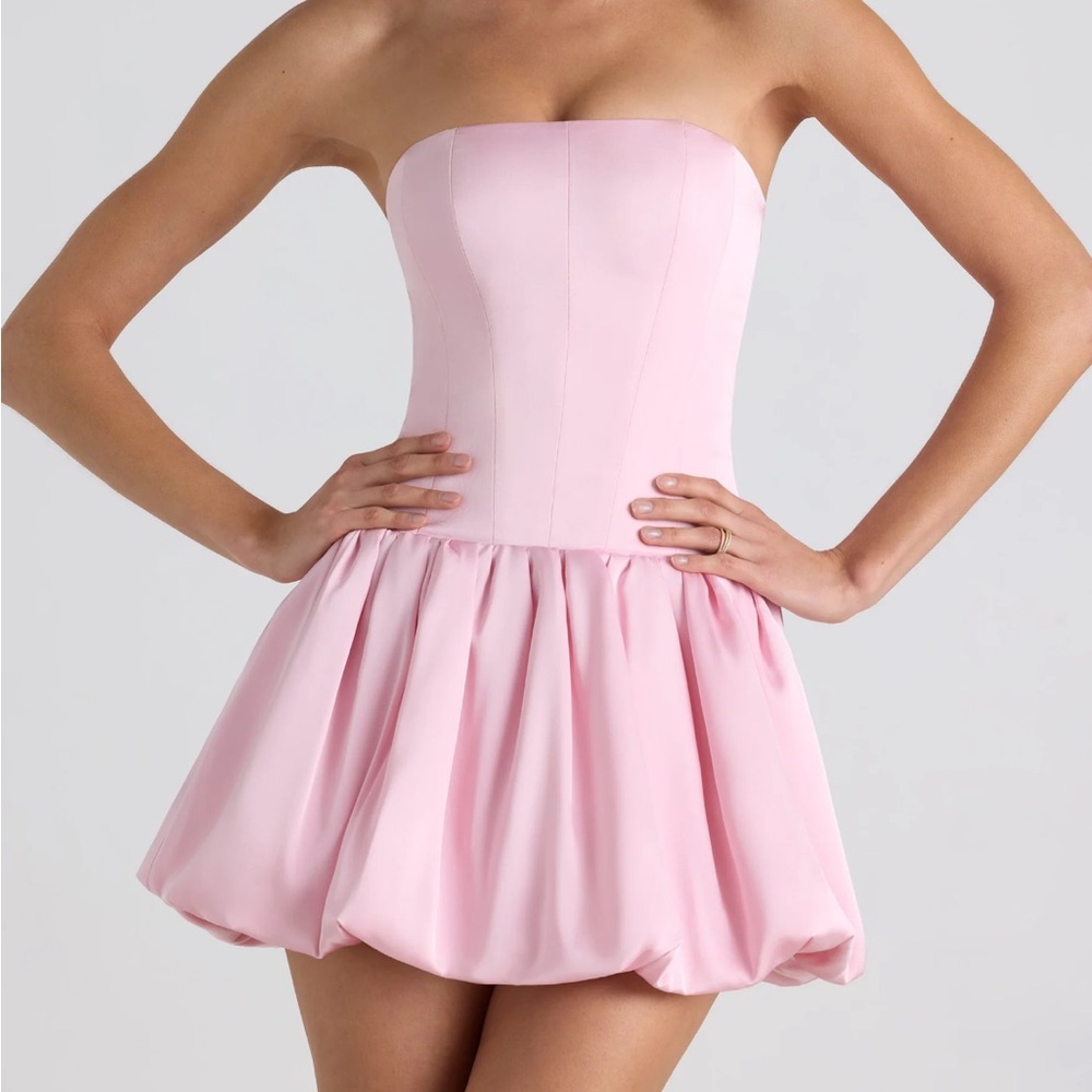 Oh Polly - FABIOLA
Lace-Up Bubble Hem Corset Mini Dress in Soft Pink